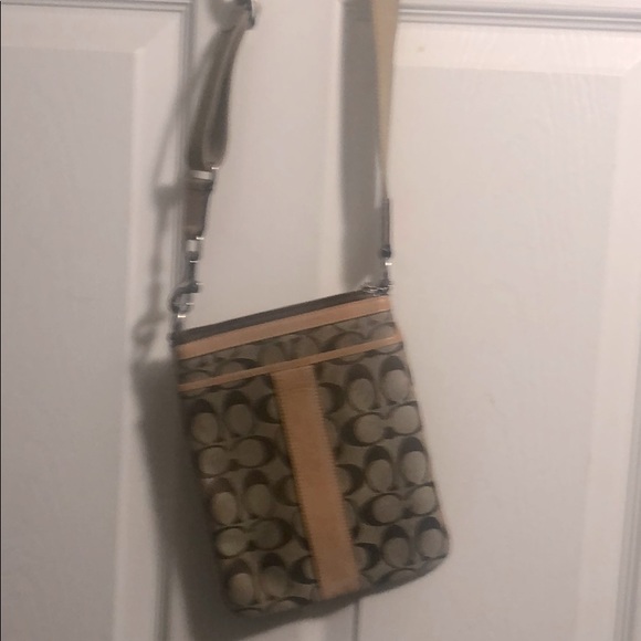 Coach Crossbody Tan - Picture 1 of 2